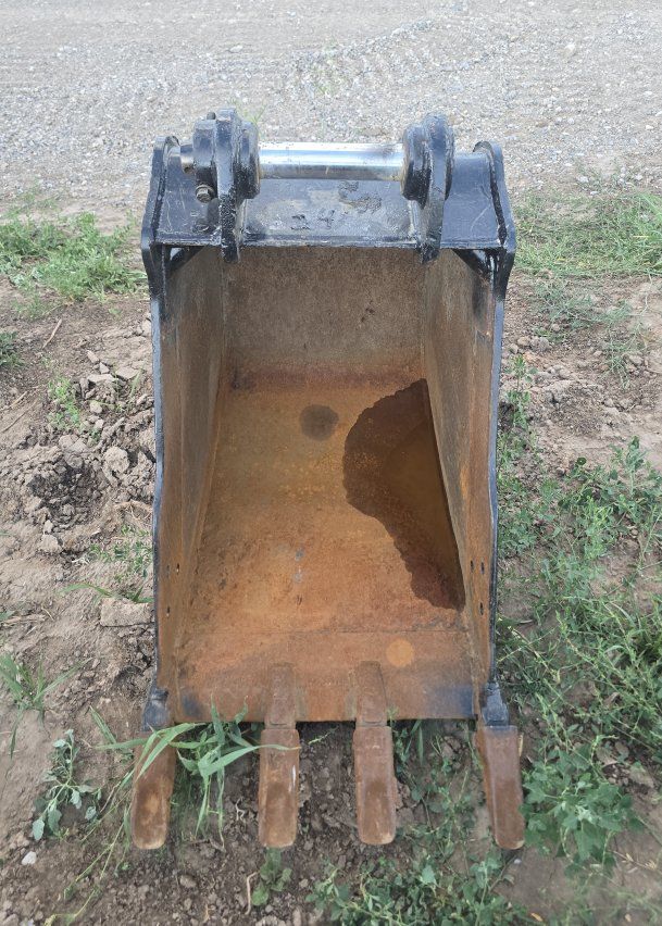 Main image 3