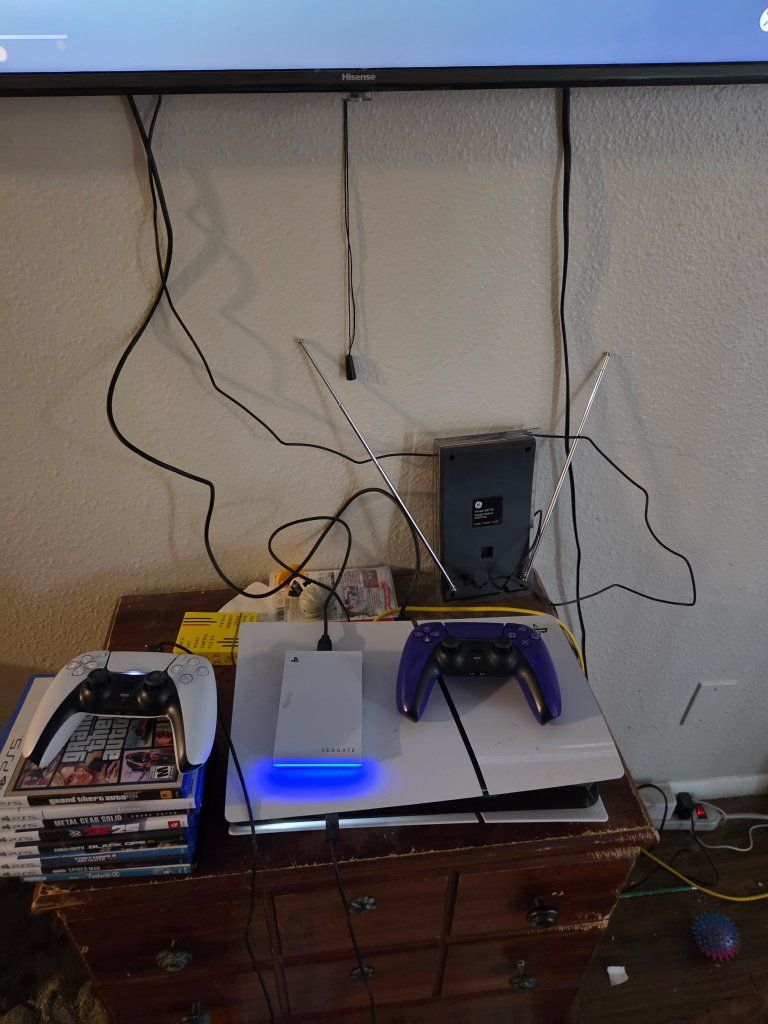 Main image 3