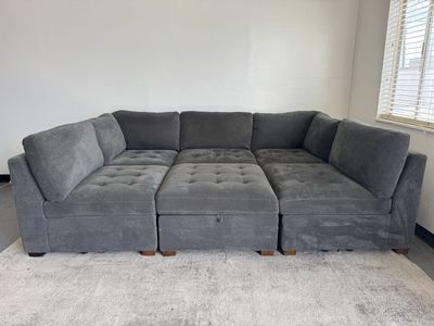 GRAY COSTCO MODULAR SECTIONAL SOFA COUCH & OTTOMAN