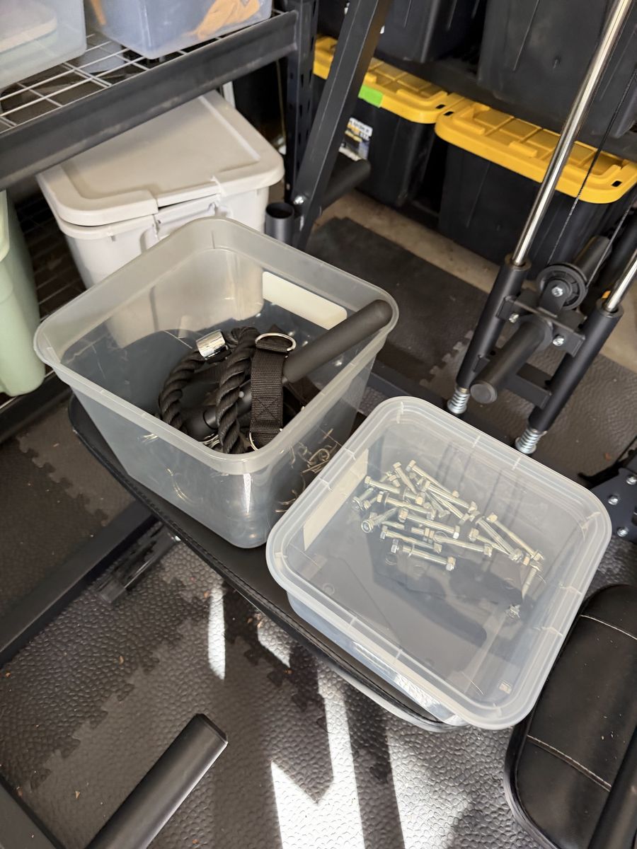 Smith Machine + Weight and bench