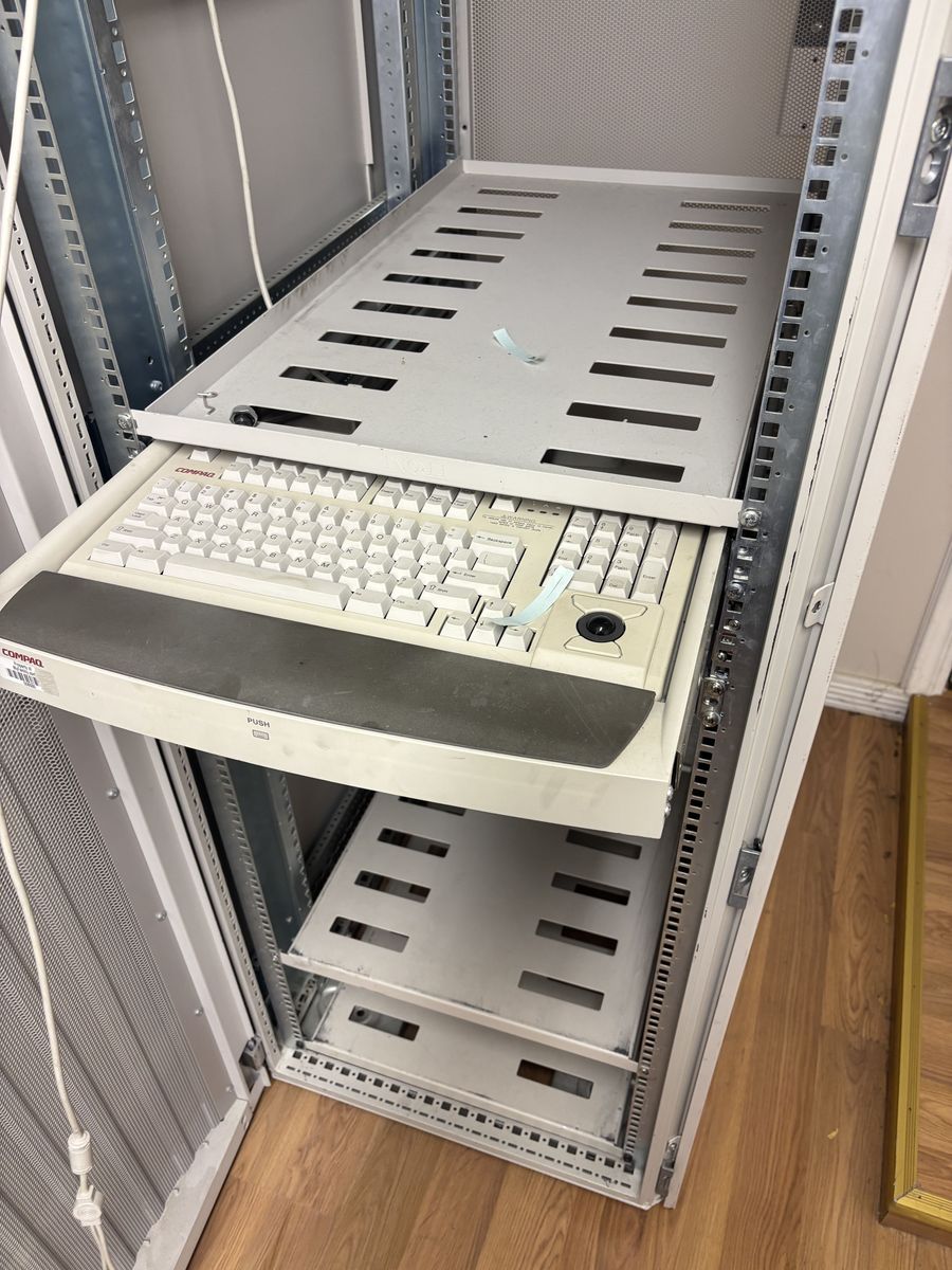 Compaq Server Rack 24U