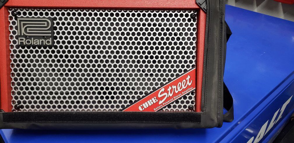 Roland Street Cube Guitar Amp