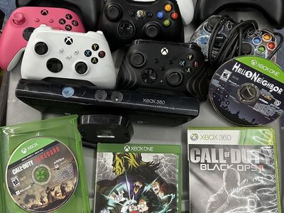 Xbox Controller Bundle – 8 Controllers, Kinect & 4 Games – Untested – $125