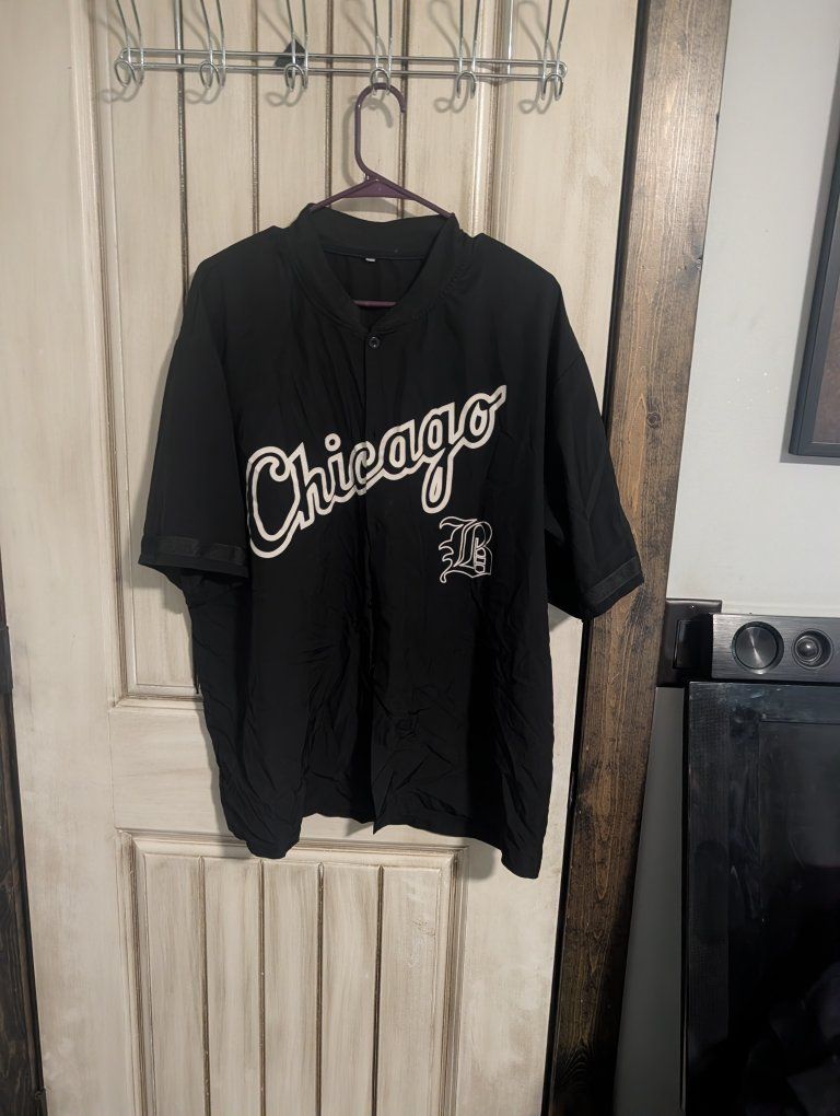 Black Chicago Graphic Button-Up Jersey, Size XO