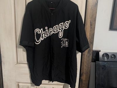 Black Chicago Graphic Button-Up Jersey, Size XO