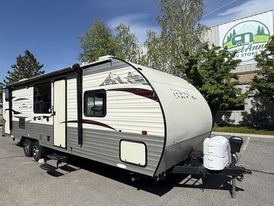 2013 Cherokee 28BH Bunk Bunkhouse Travel Trailer with Bunks