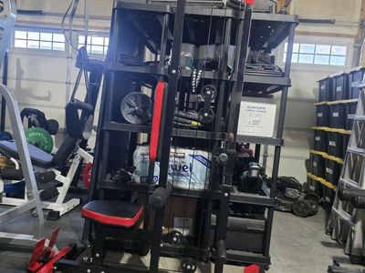 Lat Pulldown Machine
