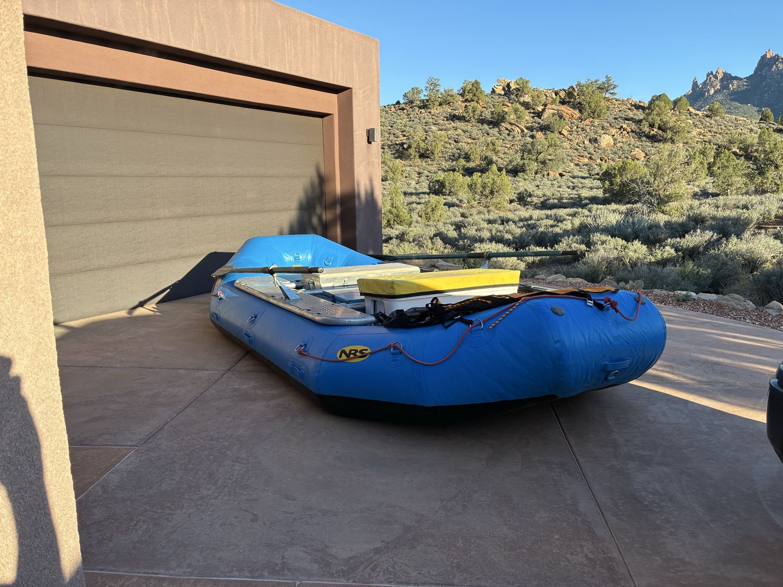Raft, 16-foot NRS E160, fully Equipped