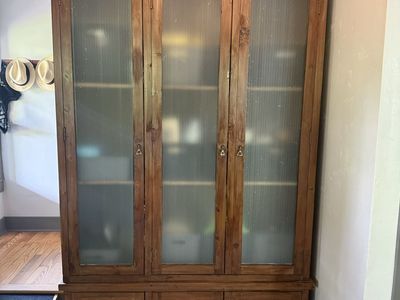 Large Wooden Display Cabinet with Ribbed Glass Doors and Crystal Knobs - Used Good Condition