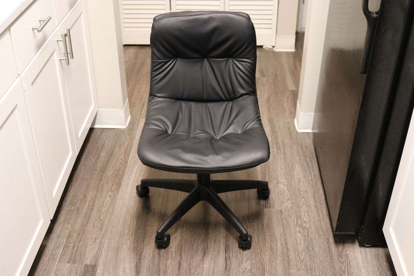 Nice child-size office chair