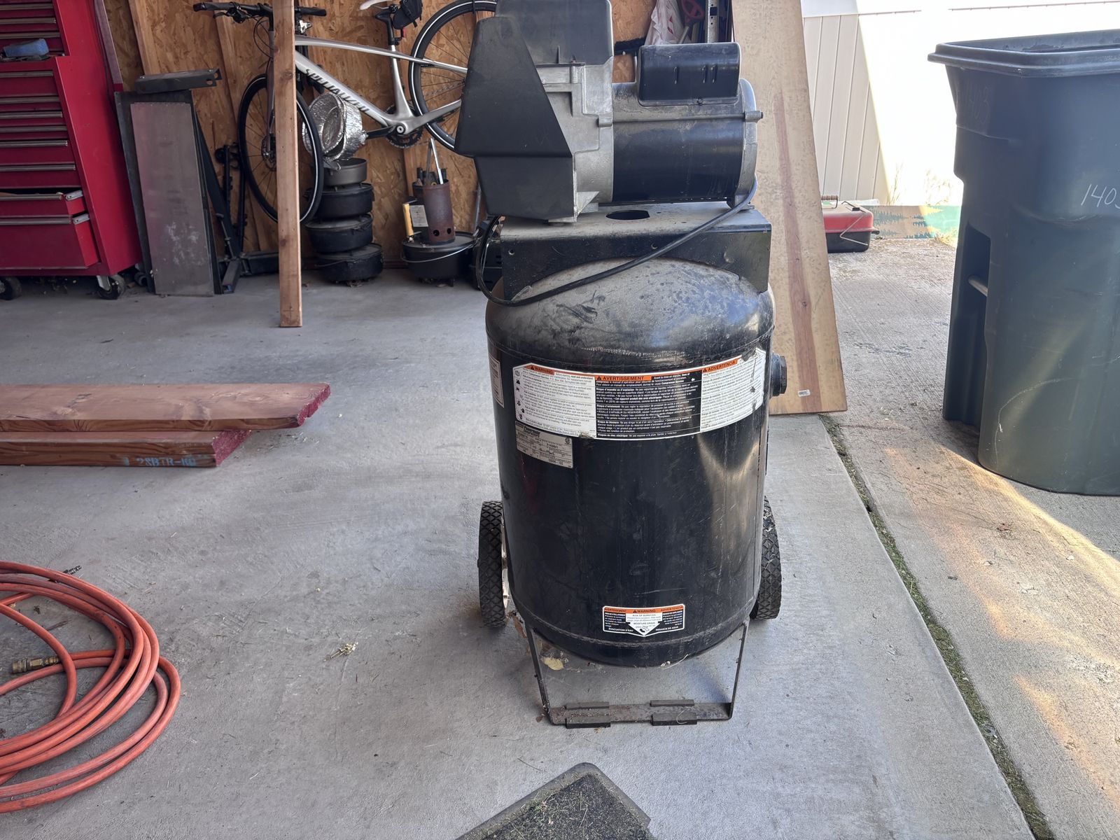 Air Compressor – Runs Well – Needs Motor Mount Repair