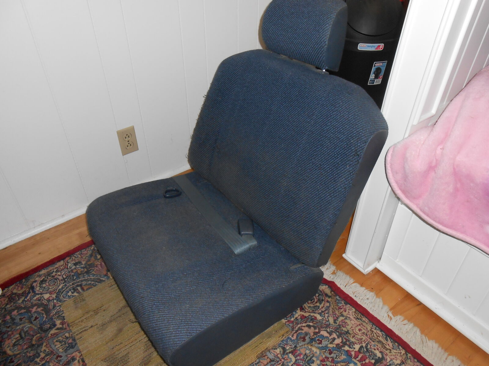 Toyota Previa rear seats