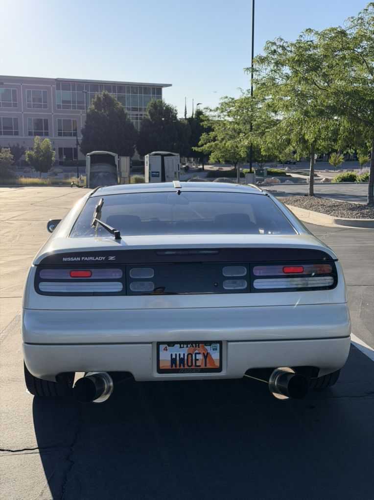 1990 Nissan 300 Base