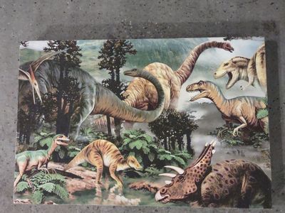 dinosaur painting (+hat)