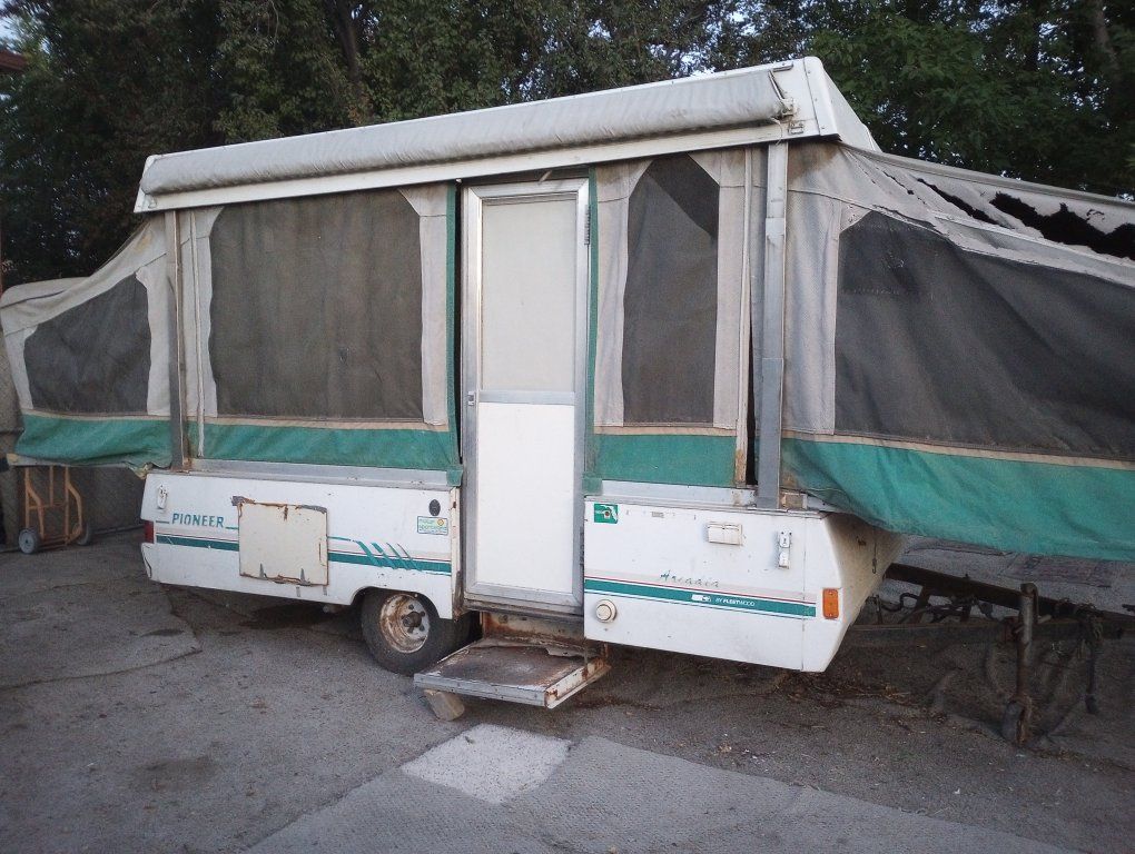 Coleman tent trailer 