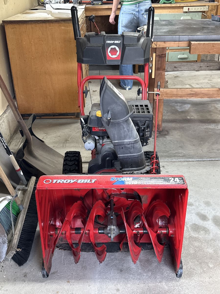 Troy-Bilt Storm 2410 24-inch 208cc Two-Stage Gas Snow Blower