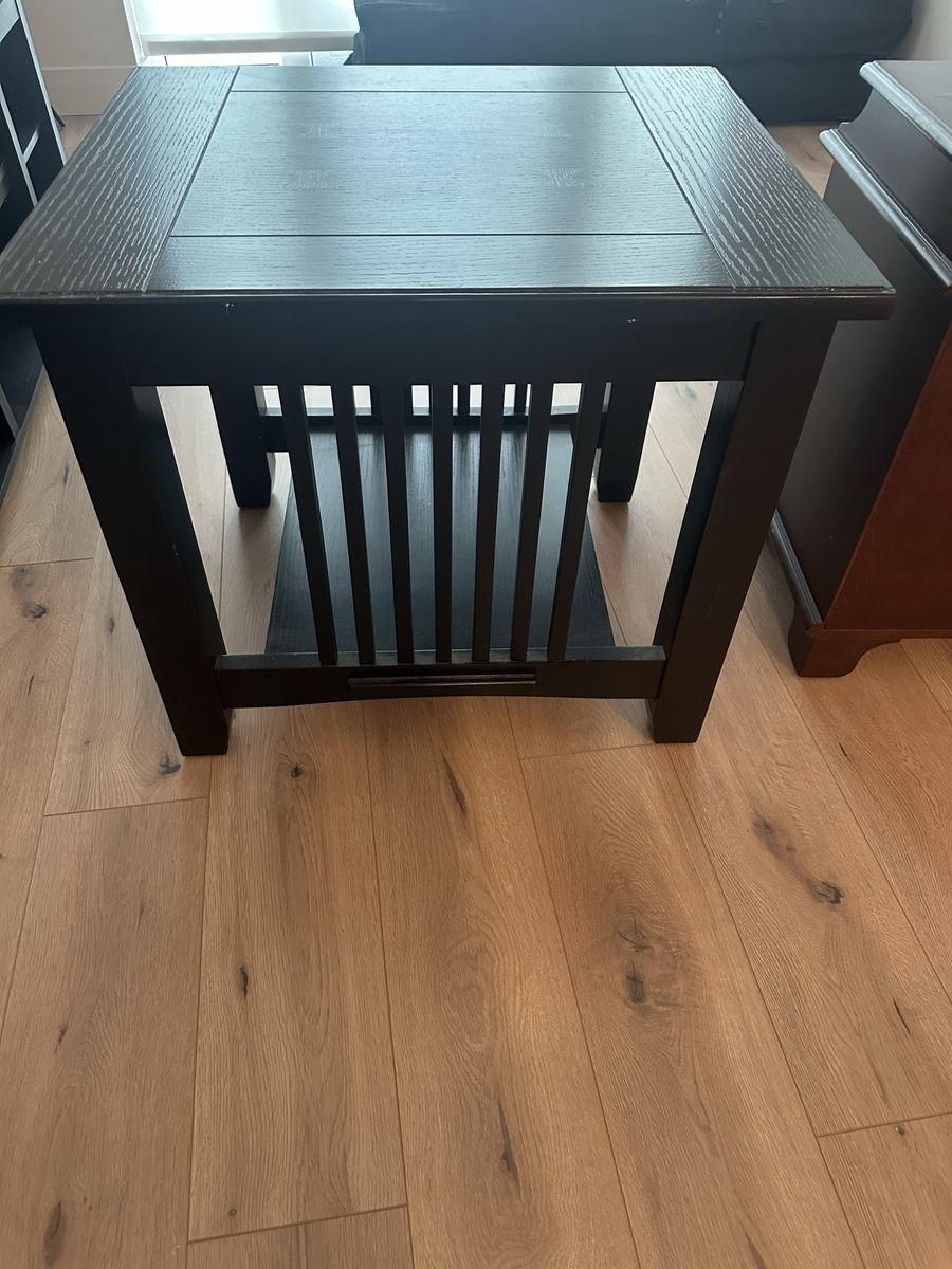 Nightstand/Side Table