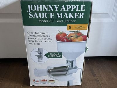 Johnny Apple Sauce Maker Food Strainer