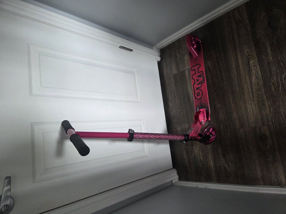 Halo Rise Above Supreme Inline Scooter - Pink/Blac