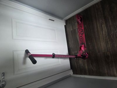 Halo Rise Above Supreme Inline Scooter - Pink/Blac
