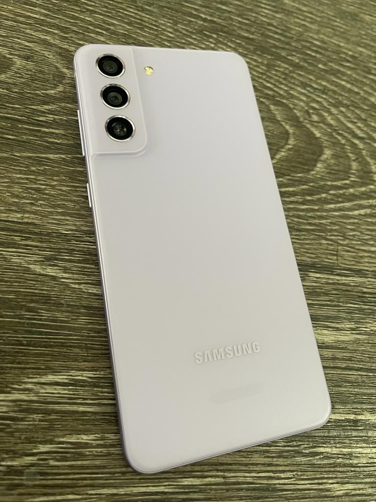 Samsung Galaxy S21FE 5G -128GB -Unlocked