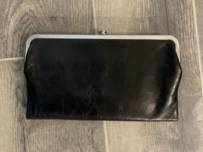 Hobo Black Leather Kiss Lock Frame Wallet