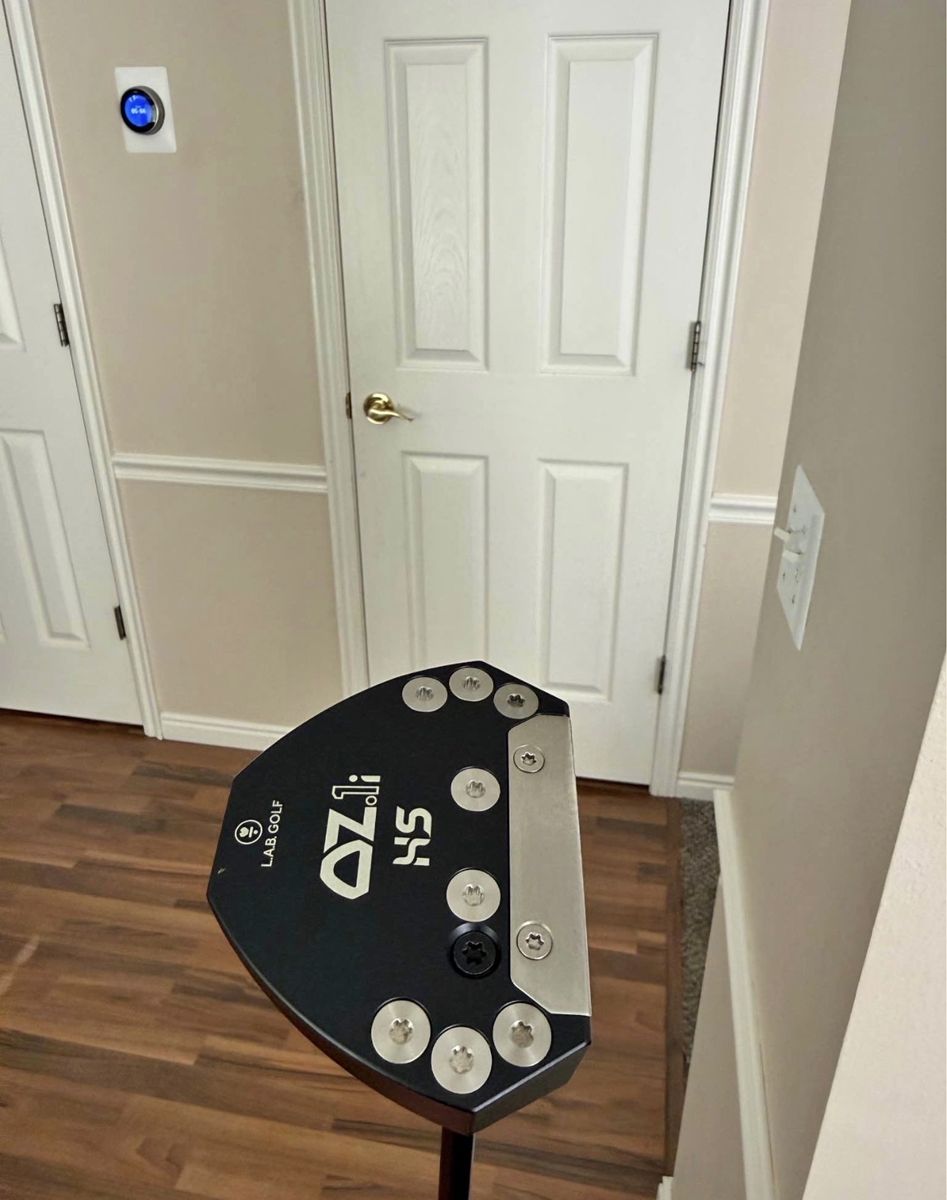 Main image 7