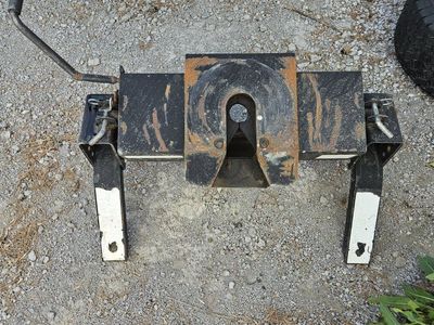Fifth Wheel Hitch - Used