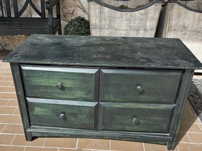 * Dark Green (ish) Blanket / Toy / Hope Chest *
