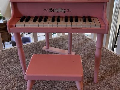 Mini Grand Piano by Schylling