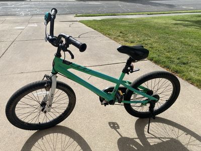 Freestyle 20” Kids' Bike - Teal/Green, Good Condition with Kickstand & Bell