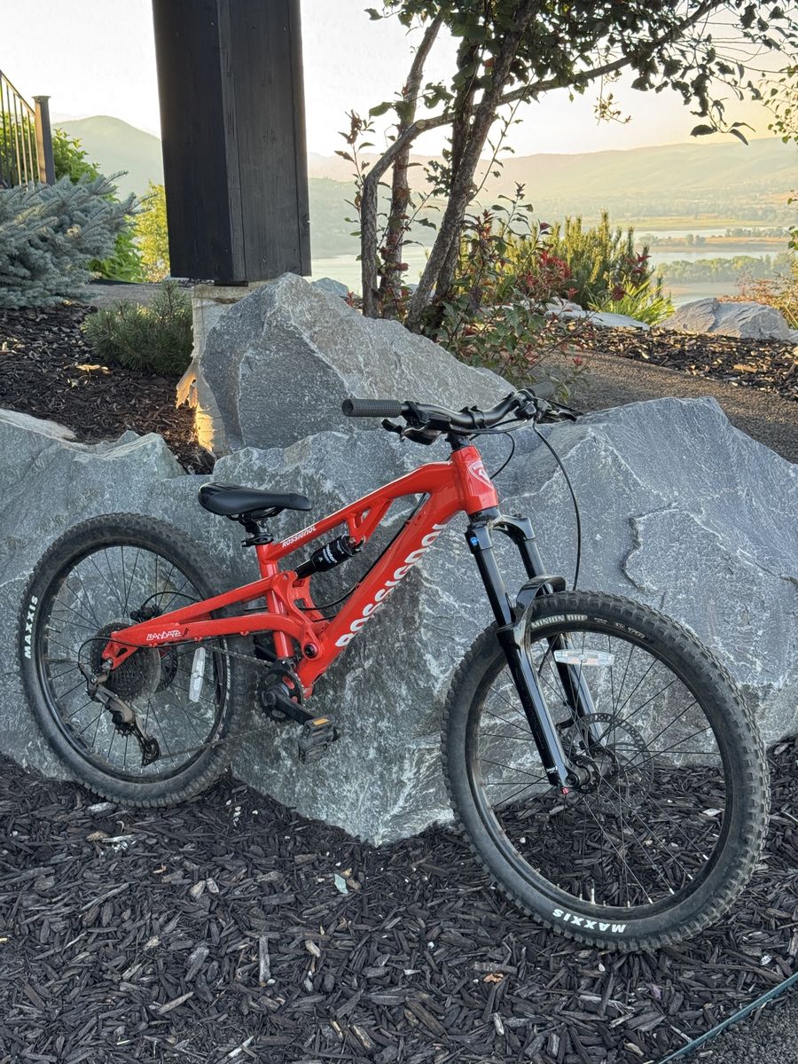 Rossignol Mandate JR 24" Full Suspension Mountain Bike