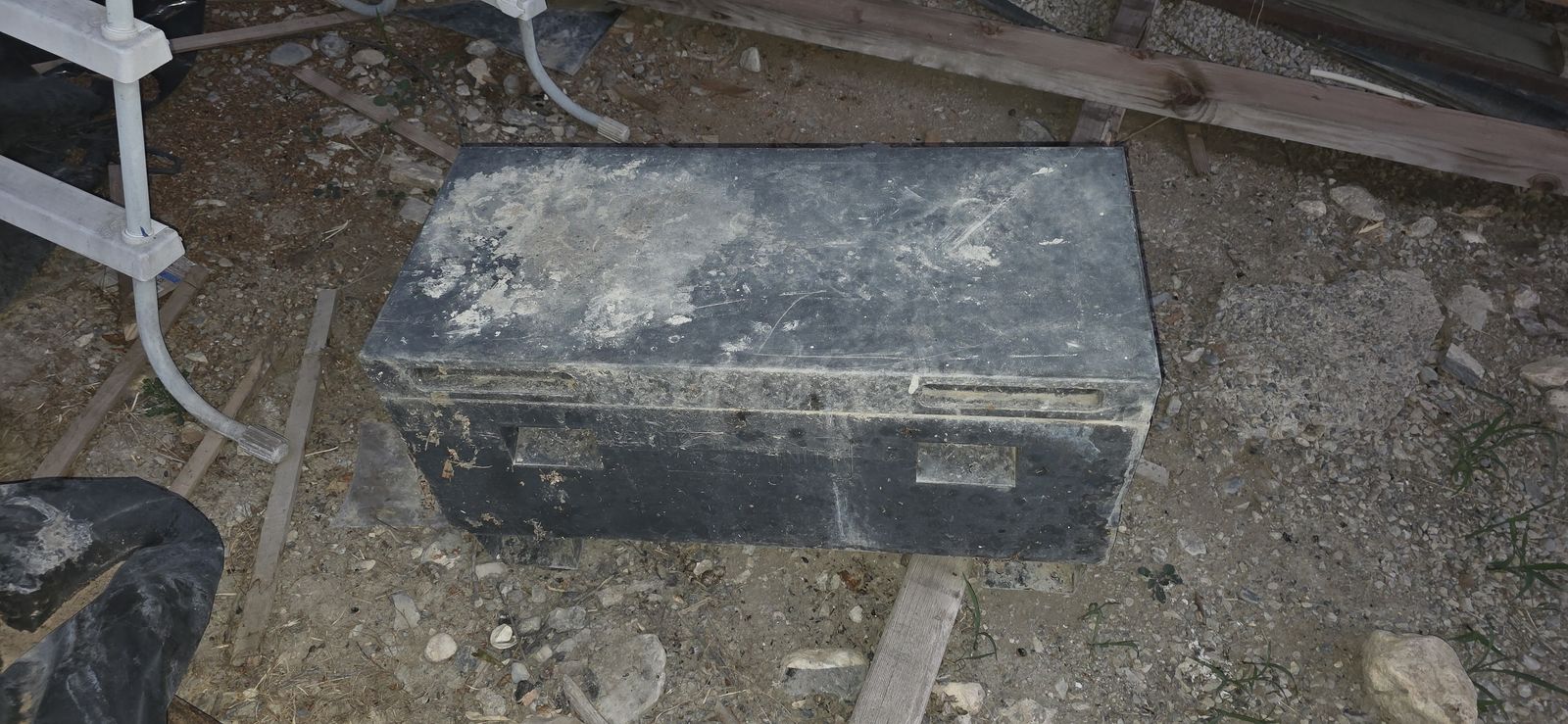 Main image 2