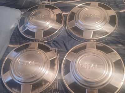 GMC Hubcaps - Set of 4 Silver/Black Wheel Covers