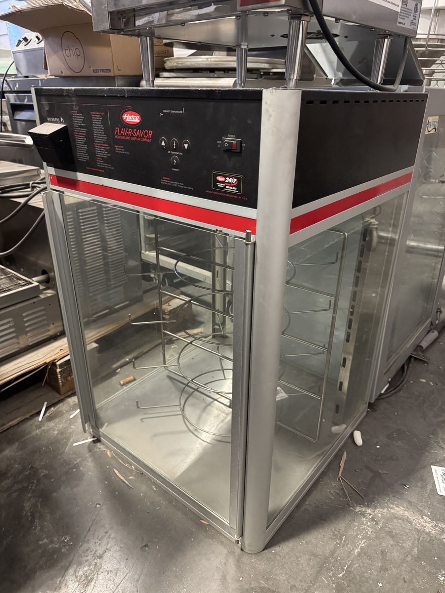 Hatco Flav-R-Savor Heated & Humidified Display Cabinet – Rotating Rack