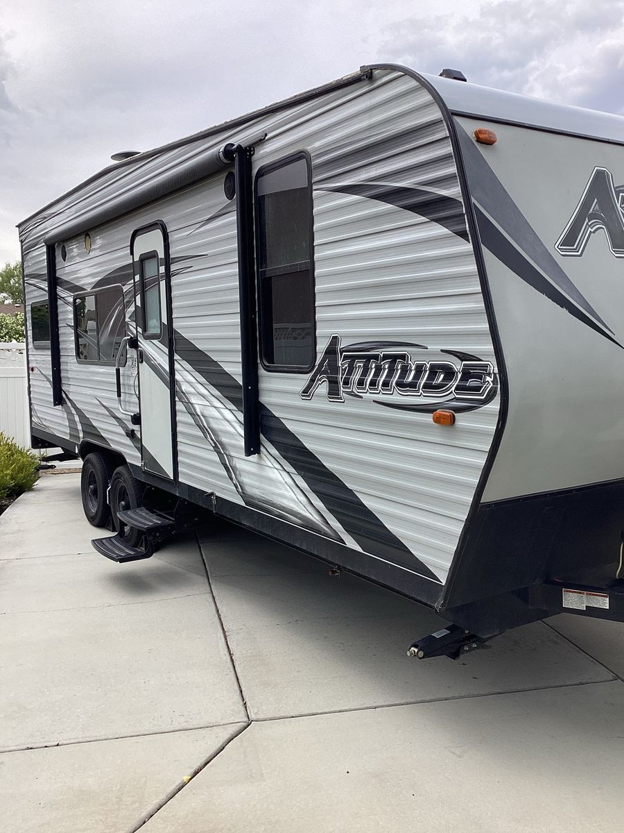 2018 eclipse attitude toy hauler