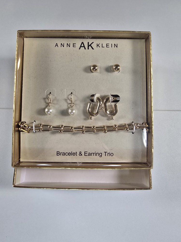 Anne Klein Gold Link Bracelet and Earring Trio with Pearls