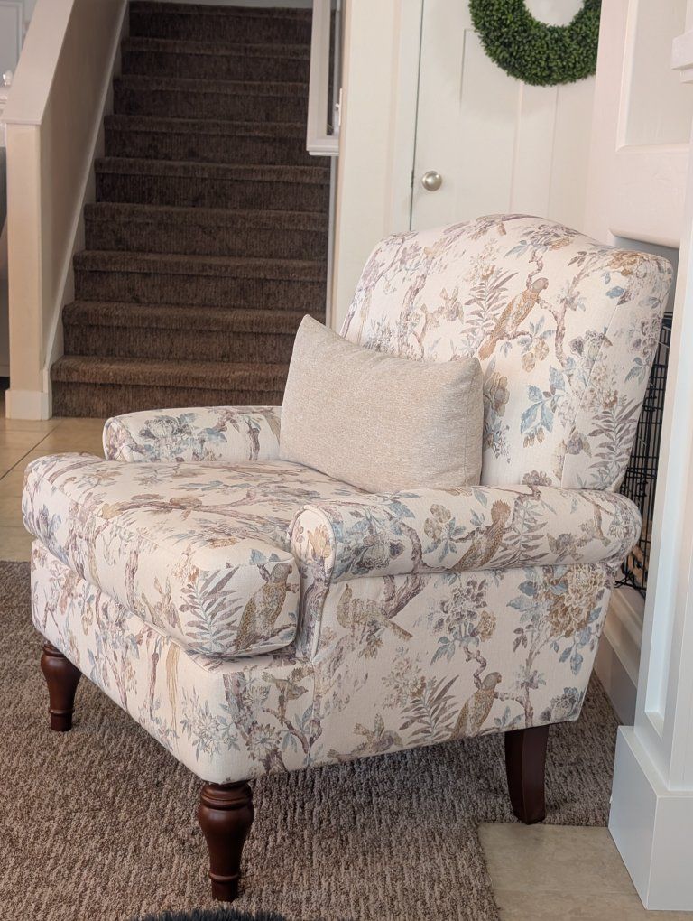 Adorable Accent Chair