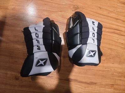 hockey gloves adult