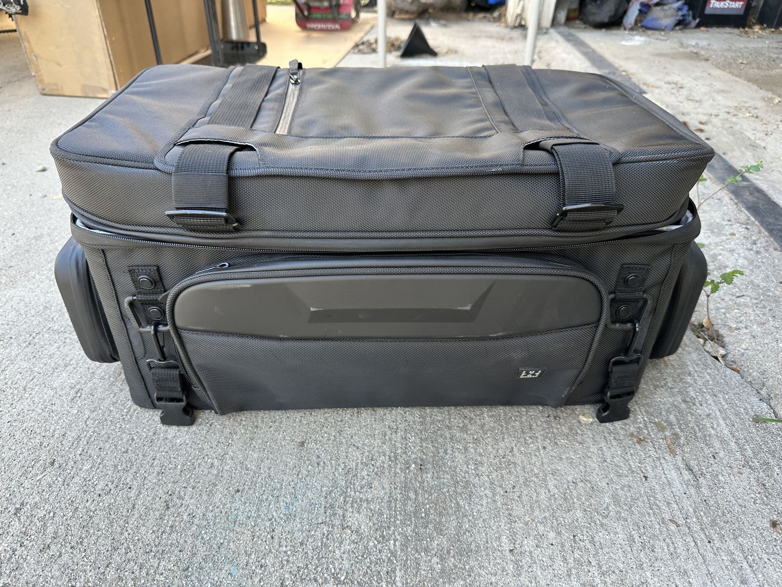 Kuryakyn Motorcycle Bag