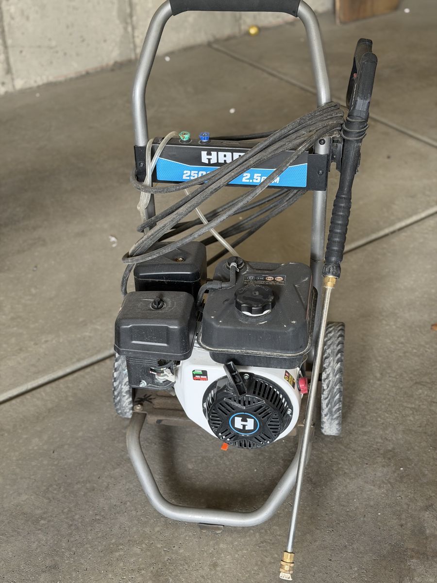 HART 2500 PSI 2.5 GPM Gas Pressure Washer – Like New