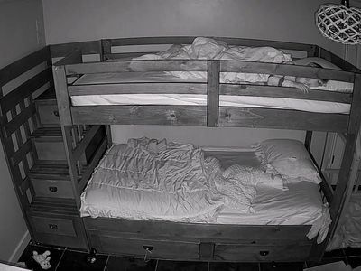 Solid wood bunk bed