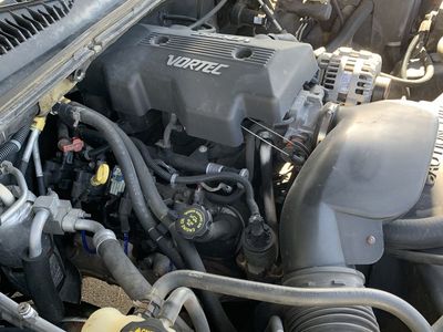 GM Chevy LS LQ4 6.0 v8 complete engine assembly