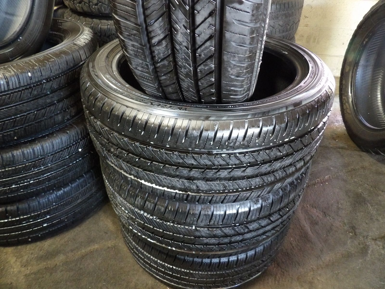 225/45R18 YOKOHAMA YK-GTX SET OF USED TIRES