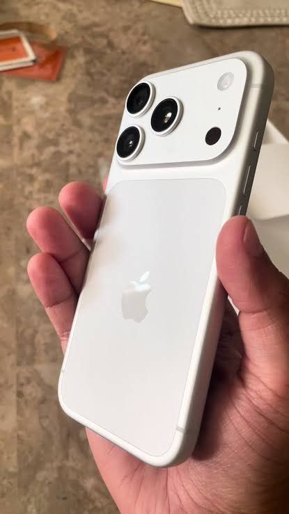 Unlocked iPhone 17 Pro 256GB