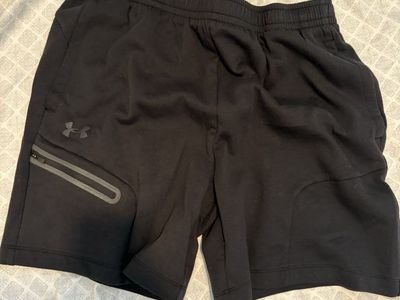 Under Armour Men's Black Athletic Shorts, Size L, with Zipper Pocket