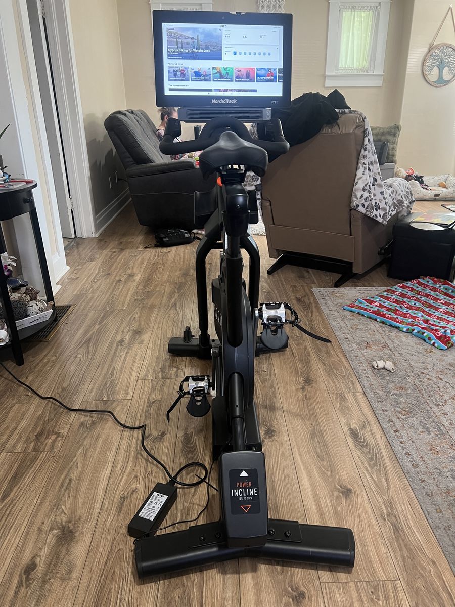 $900 OBO Nordicktrack Comercial S22i Studio Cycle