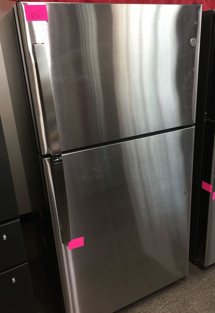 New GE Refrigerator - Scratch and Dent