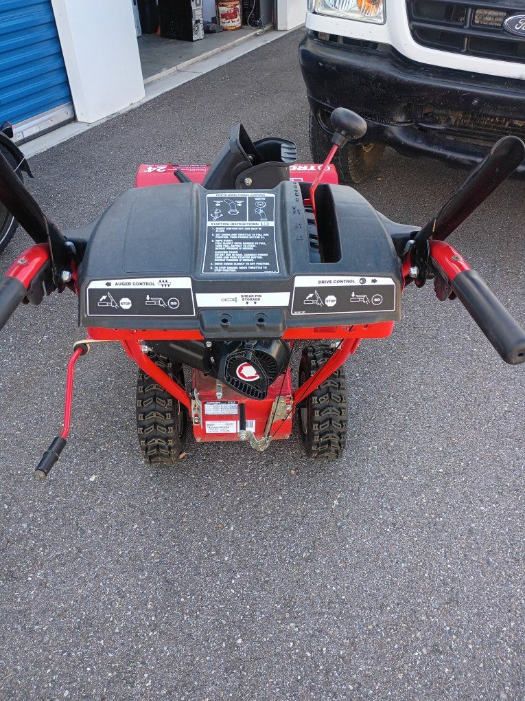 Troy-Bilt Storm 2410 24-inch 208cc Two-Stage Gas Snow Blower Electric Start