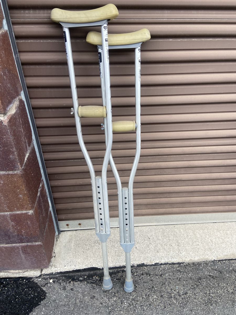 Kids crutches